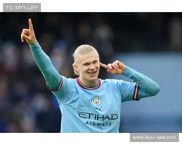 哈兰德vs莱万：终结效率与持续性在历史中锋排名中的对比分析