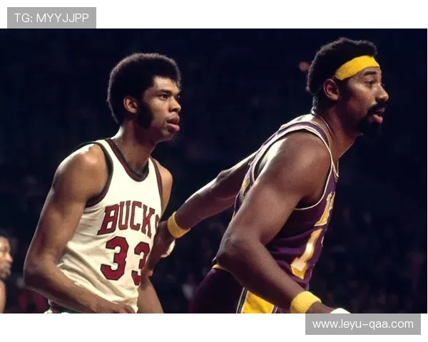 张伯伦单场50+篮板效率超贾巴尔引领内线统治力提升