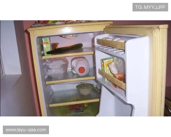 陈梦家的冰箱里居然塞满了能量胶? 陈梦家的冰箱里居然塞满了能量胶?